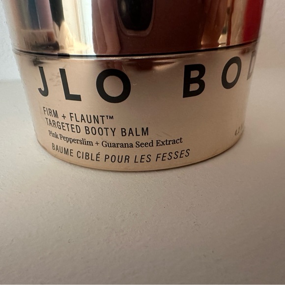 JLO BEAUTY- Firm + Flaunt™ Targeted Booty Balm - Picture 2 of 7